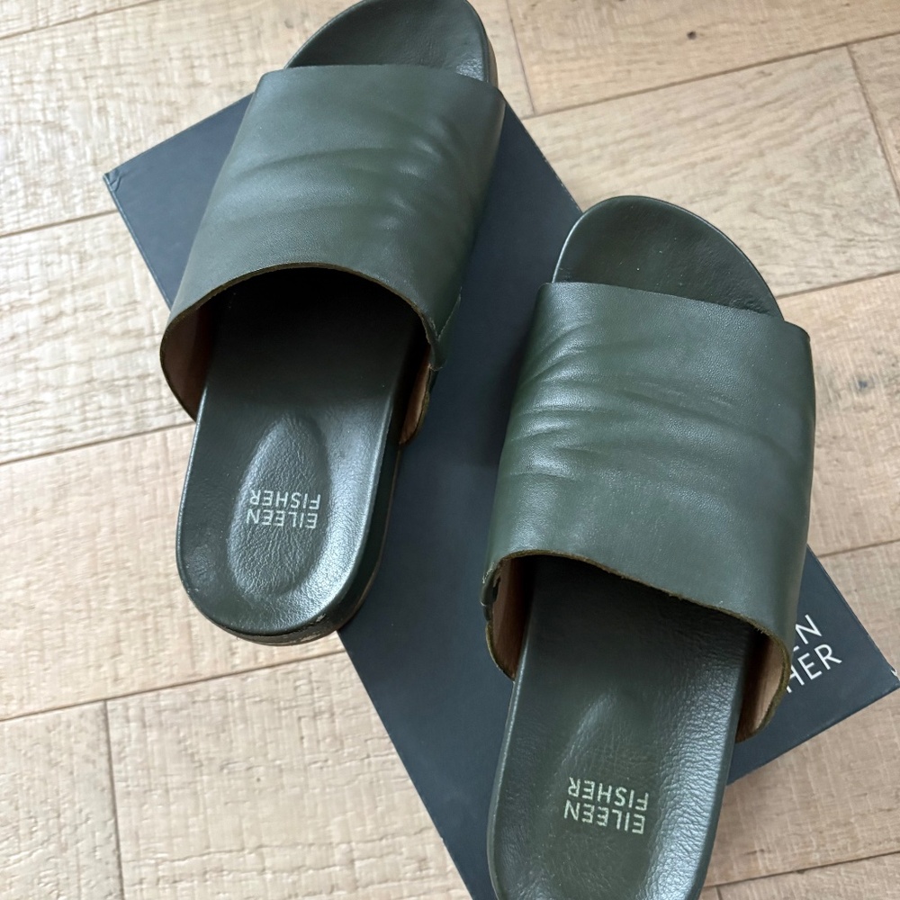Eileen Fisher Olive Green Leather Slide Sandals - Picture 4 of 7